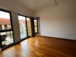 Holland Link (D10), Terrace #498939161